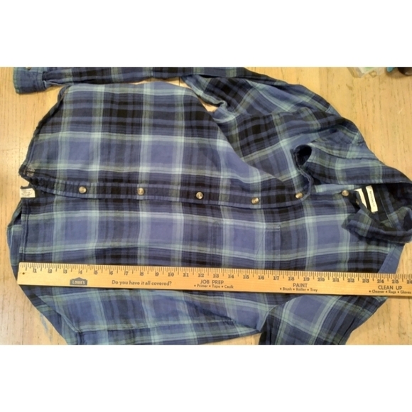 American Eagle boyfriend fit plaid button up shirt - Picture 7 of 11